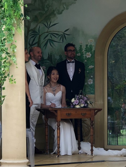 Motti, member of GesherEU with his now wife Siying during their modern wedding